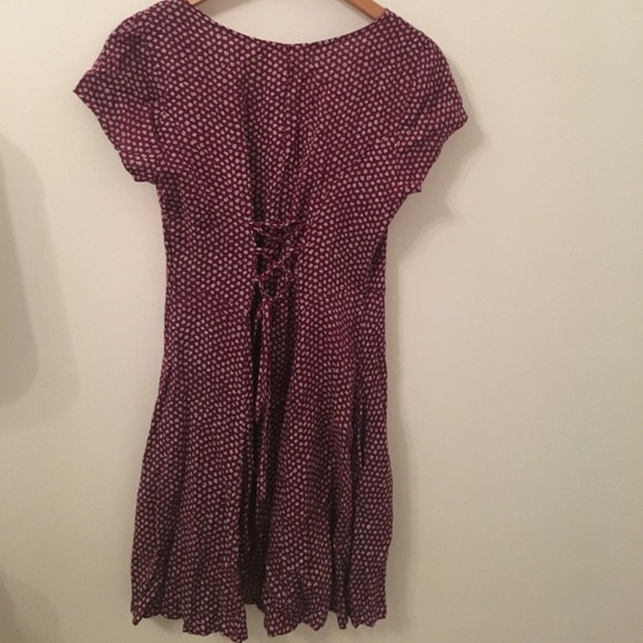 UO vintage-style button-up dress with lace-up back - Picture 3 of 6